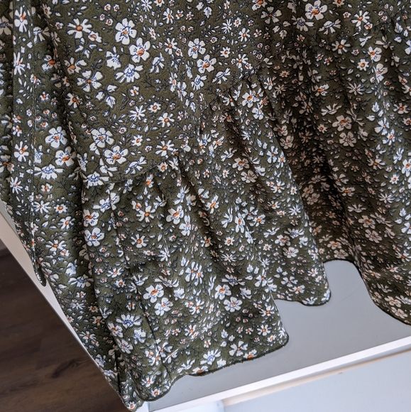 Flowy Roolee blouse - Picture 2 of 4